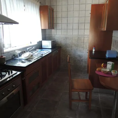 Hébergement de vacances Paredes Da Vitoria *