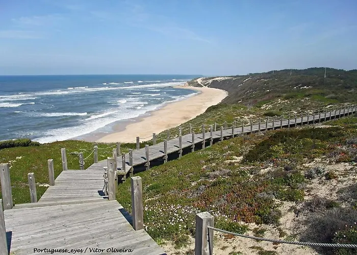 Paredes Da Vitória *